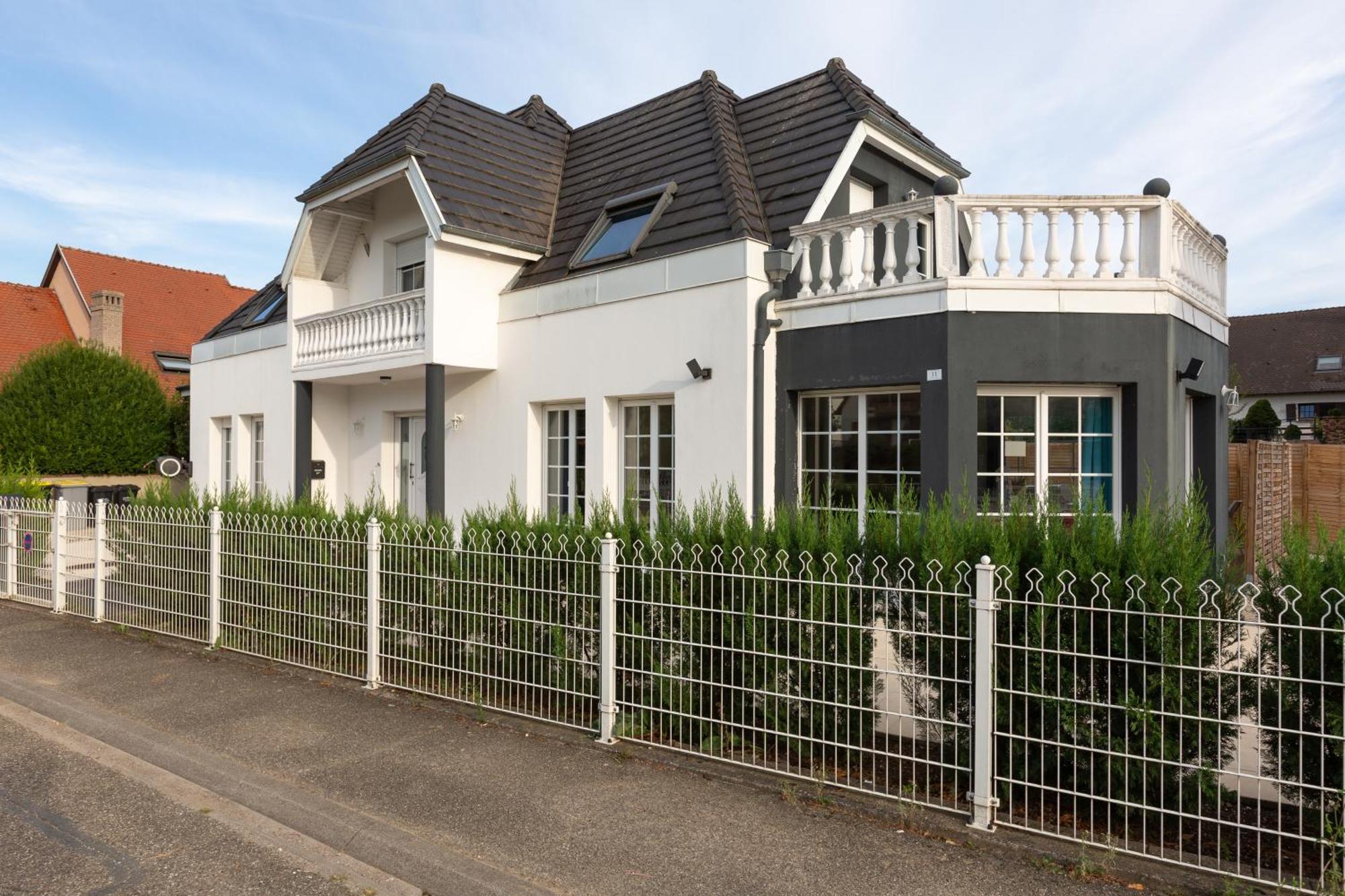 Gites Spa Strasbourg - Villa Ours - Spa Prive, Sauna, Borne D'Arcade, Babyfoot Ittenheim Eksteriør bilde