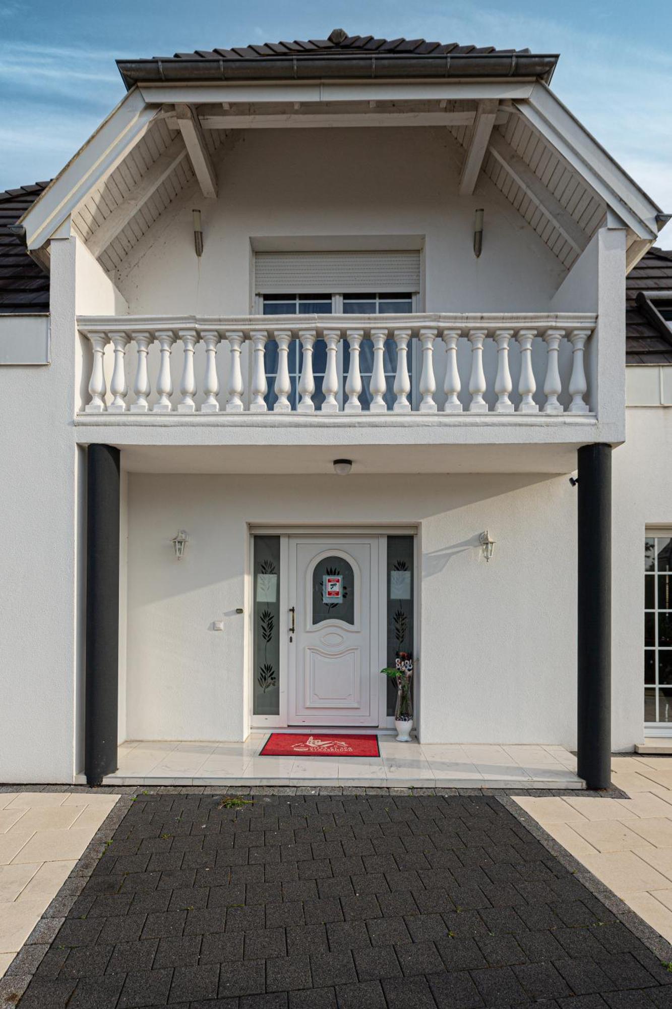 Gites Spa Strasbourg - Villa Ours - Spa Prive, Sauna, Borne D'Arcade, Babyfoot Ittenheim Eksteriør bilde