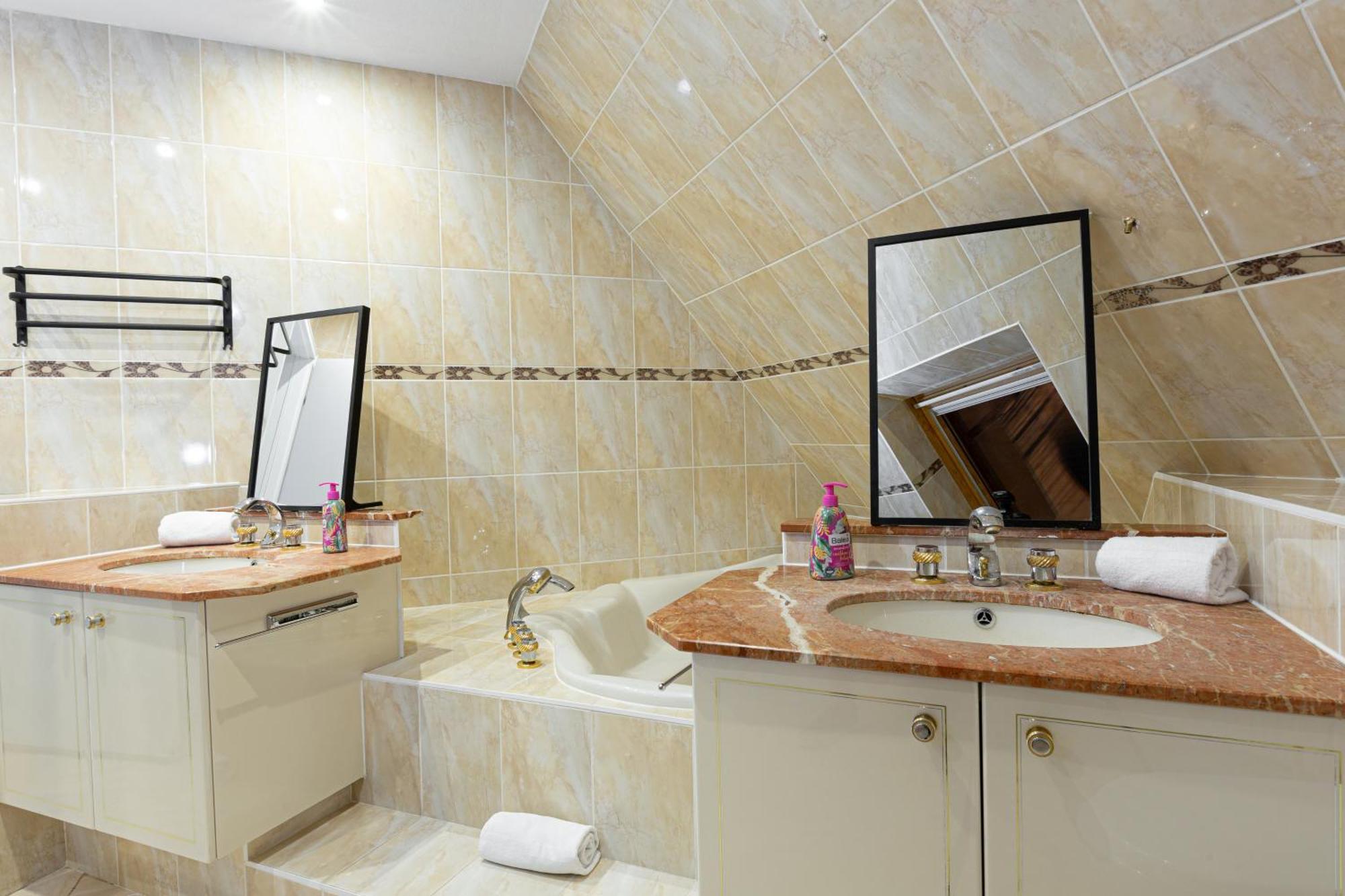 Gites Spa Strasbourg - Villa Ours - Spa Prive, Sauna, Borne D'Arcade, Babyfoot Ittenheim Eksteriør bilde