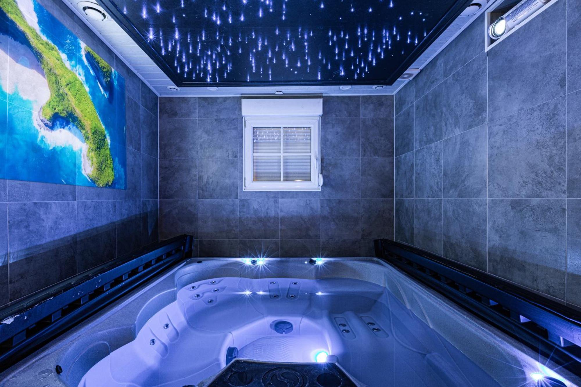Gites Spa Strasbourg - Villa Ours - Spa Prive, Sauna, Borne D'Arcade, Babyfoot Ittenheim Eksteriør bilde